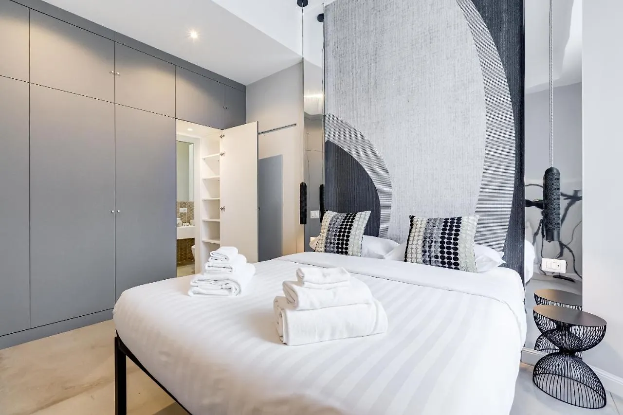Casadoria51 Apartamento Roma 0*,